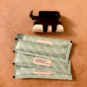 Inito Fertility Monitor iPhone 14 Pro with Test Strips